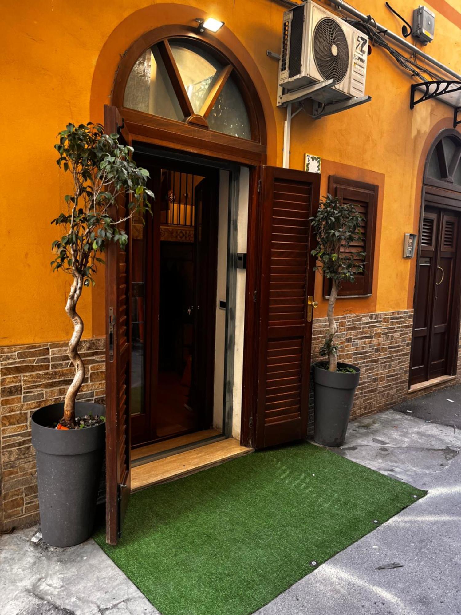 Casa Vacanze Loft Del Borgo Palermo Esterno foto