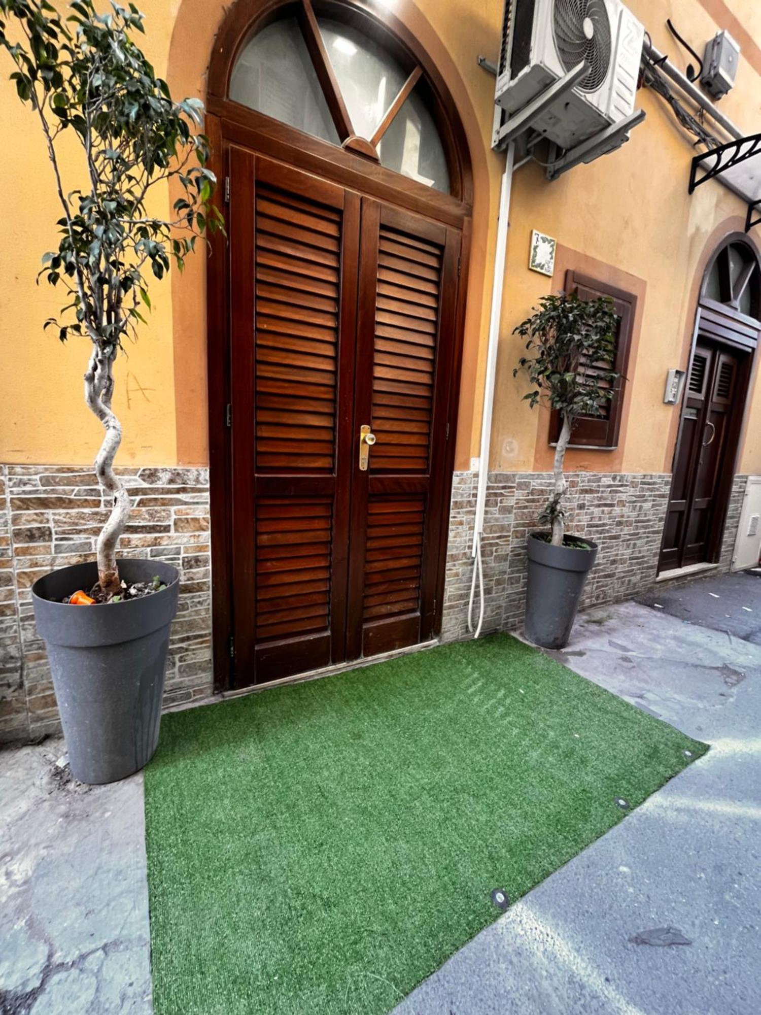 Casa Vacanze Loft Del Borgo Palermo Esterno foto
